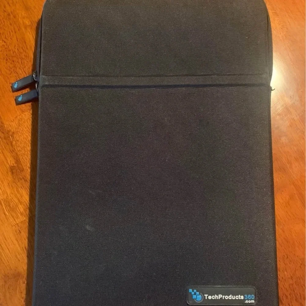 TechProducts 360 Black Computer Laptop Sleeve